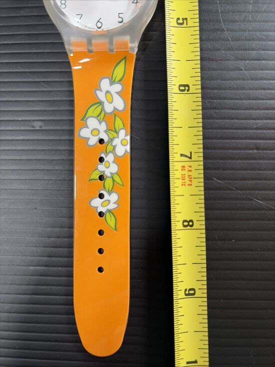 Swatch Newgent X-LARGE Model 2004 Model Daisy Daze Item Number SUDK110 main image 11